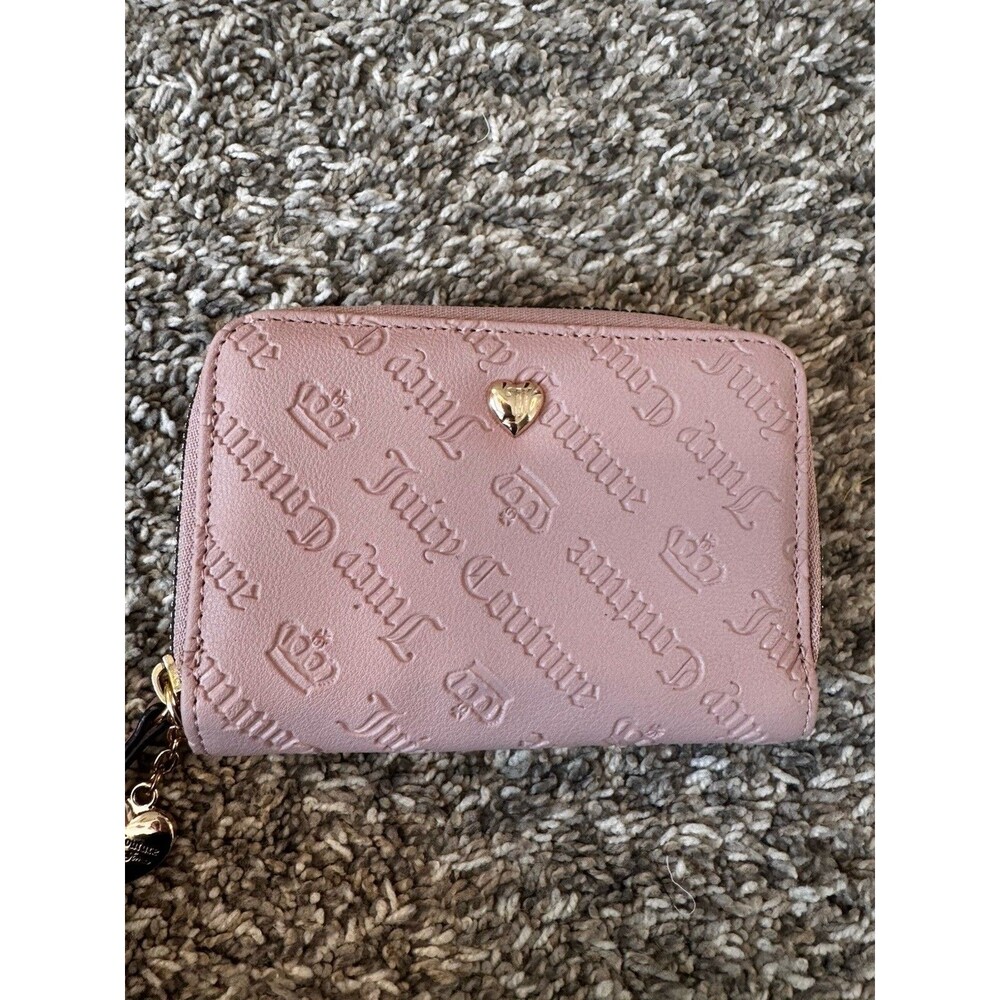 Juicy Couture Wallet Pink Embossed Logo Gold Heart Zip Around Y2K Style 06833